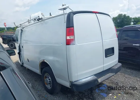 2012 Chevrolet Express 2500 Work Van z USA, uszkodzony, nr VIN 1GCWGFCA8C1181277